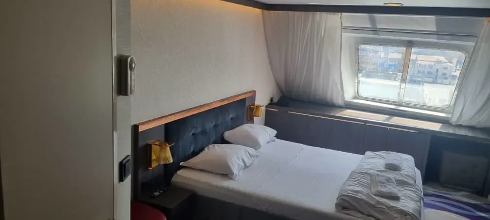 كابينة بريميوم APR – للأزواج (شخصين)